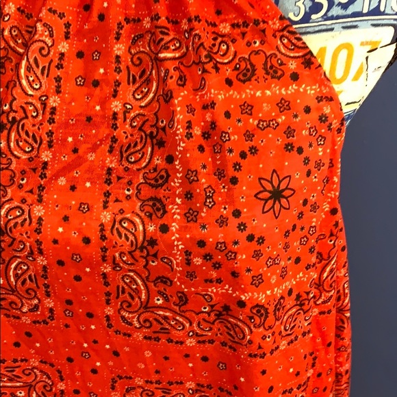 👑 No Boundaries Top XL - Picture 2 of 6